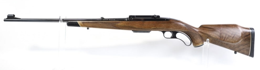 Winchester Model 88 .308 Win. Lever Action Rifle: Winchester Model 88 lever action rifle in .308 Win. The rifle has a 22" barrel and is in very nice used condition, bore and rifling are nice. Manufactured in 1960. SN: 102477. FFL required for transfe