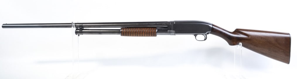 Winchester Model 12 20 Ga. Pump Action Shotgun: Exceptional Winchester Model 12 pump action shotgun in 20 gauge. The shotgun has a 25-3/4" Cyl.choke barrel and a 28" Full choke barrel. The shotgun is in great near new condition. Comes with Orvis al