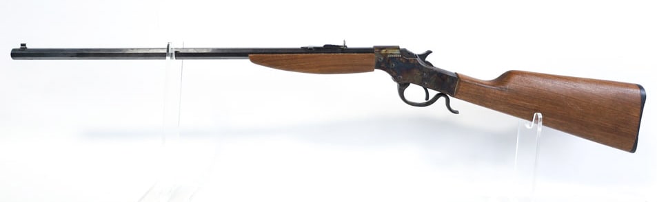 Savage Arms Model 72 .22 S-L-LR Single Shot Rifle: Savage Arms Model 72 lever action falling block single shot rifle in .22 S-L-LR. The rifle has a 22" octagon barrel and is in good condition with age and use wear. SN: C269008. FFL transfer required.