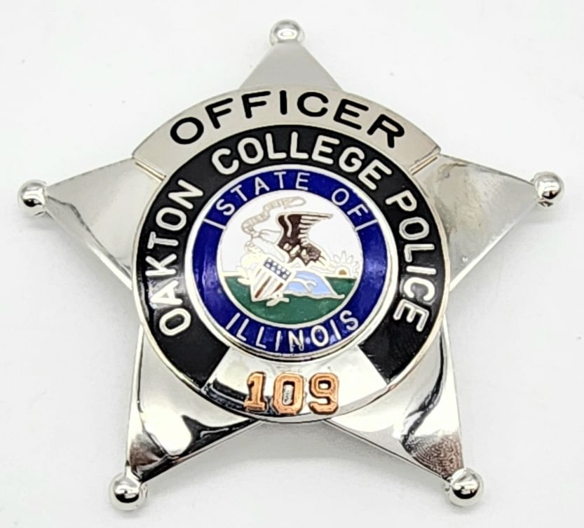 Obsolete Oakton Illinois College Police Badge 109 Auction