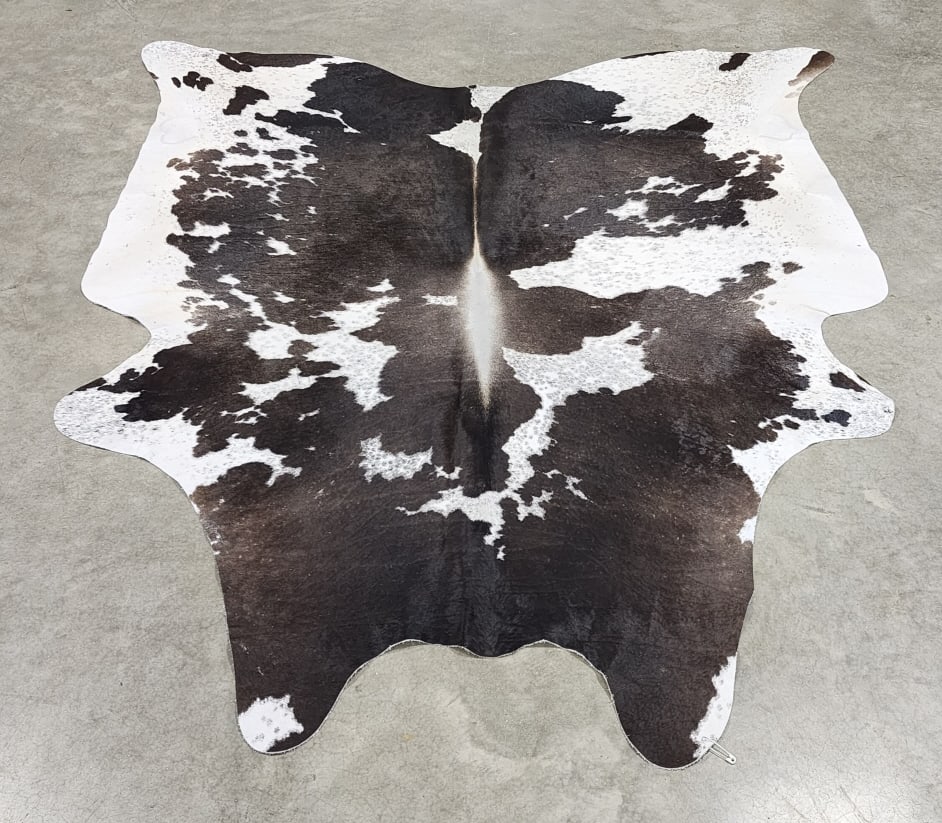 Brand New Brazilian Tri-Color Soft Tan Cowhide Rug: Brand New Brazilian Tri-Color Soft Tan Cowhide Rug. Hide is in nice new condition. Measures 82in x 75in .