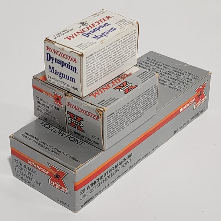 400 Rnds of Winchester .22 Win Mag: 400 Rnds of Winchester .22 Win Mag. Comes in boxes of 50 and includes 300 JHP, 50 FMJ, and 50 Dynapoints