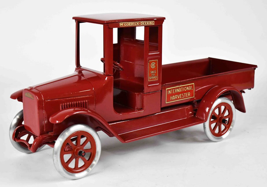 Restored Buddy L International Red Baby Truck (1 of 8)
