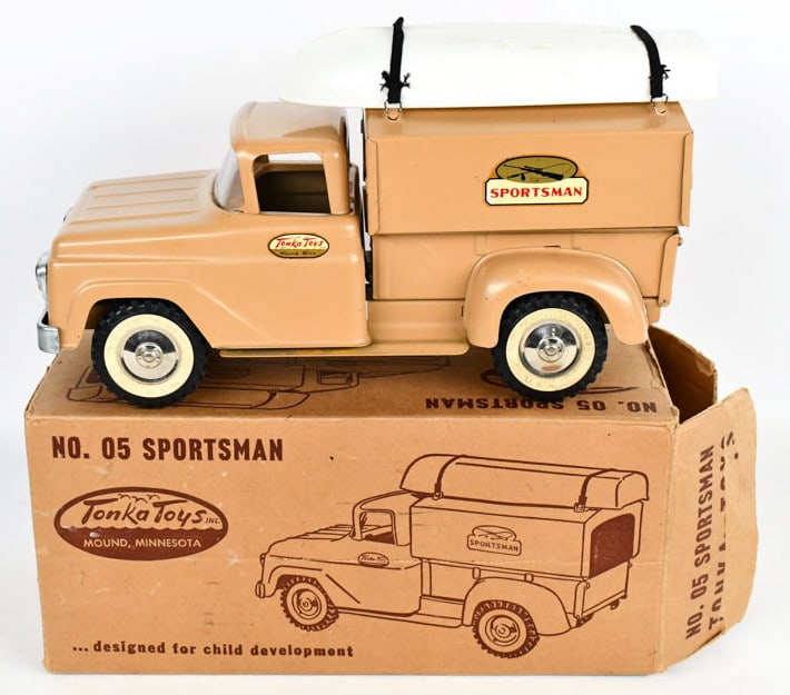 Original Tonka No. 05 Sportsman Truck w/ Box (1 of 14)