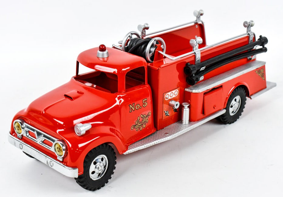 Restored Tonka Round Fender Suburban Pumper Truck (1 of 7)