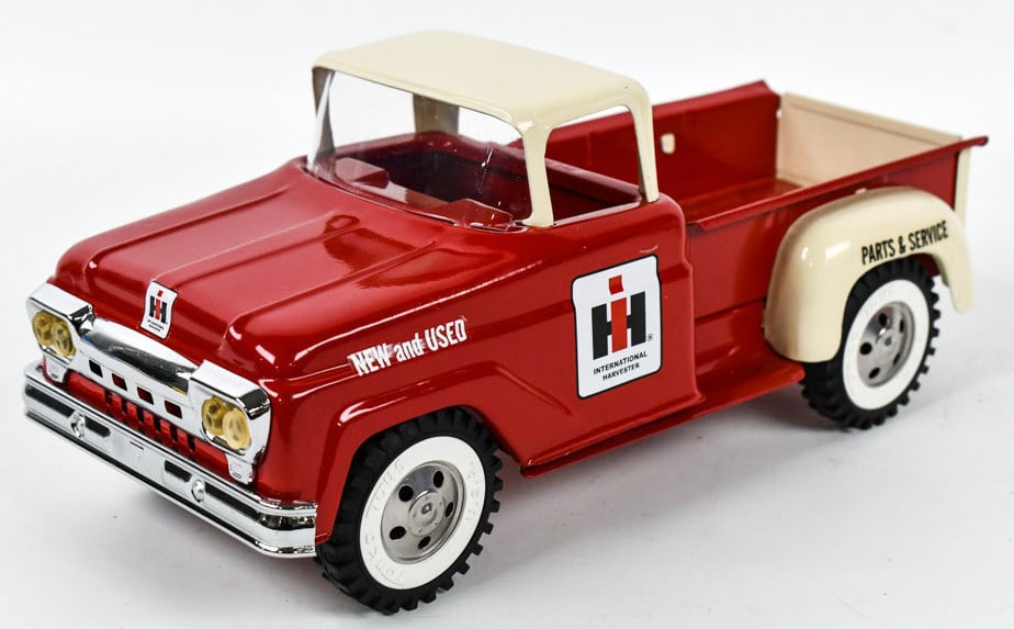 Custom Tonka International Harvester Pickup Truck (1 of 6)