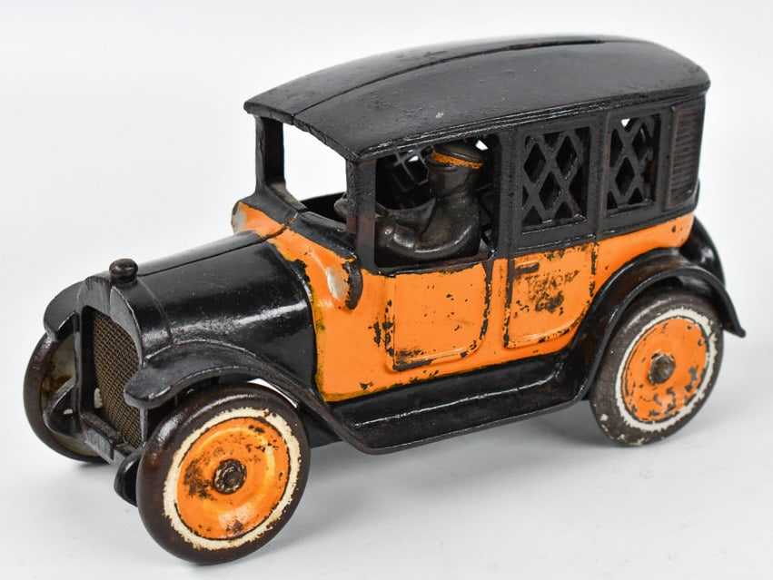 Arcade Cast Iron Yellow Cab Taxi Bank (1 of 10)