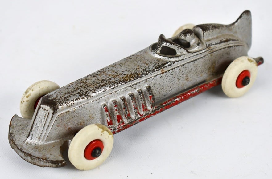 Hubley Cast Iron Streamline Racer (1 of 5)