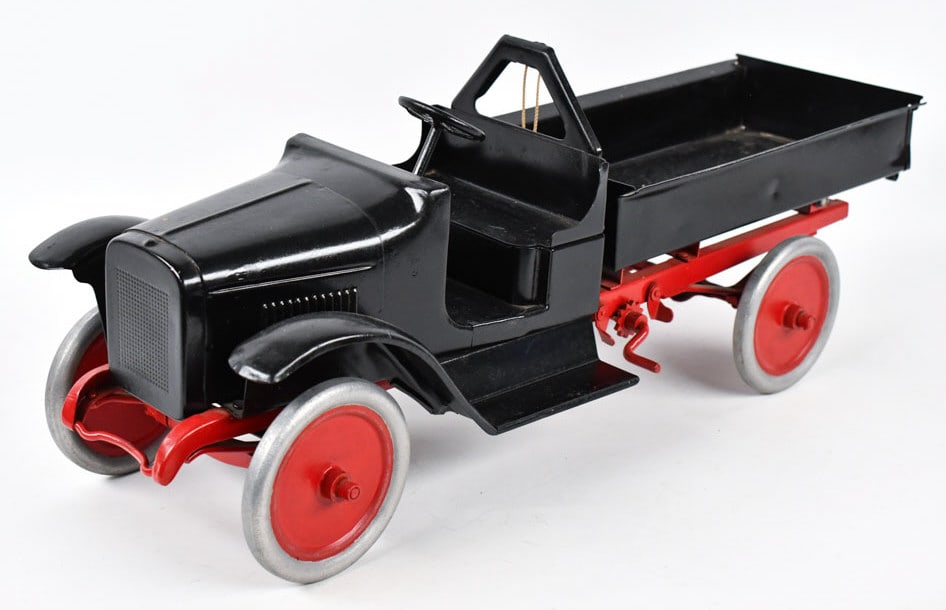 Restored Buddy L "A" Frame Ratchet Dump Truck: Restored Buddy L ratchet dump truck. Displays nicely with an older restoration. Nice condition with some scuffs and light wear from storage / display. The crank for the dump works. Measures approximat