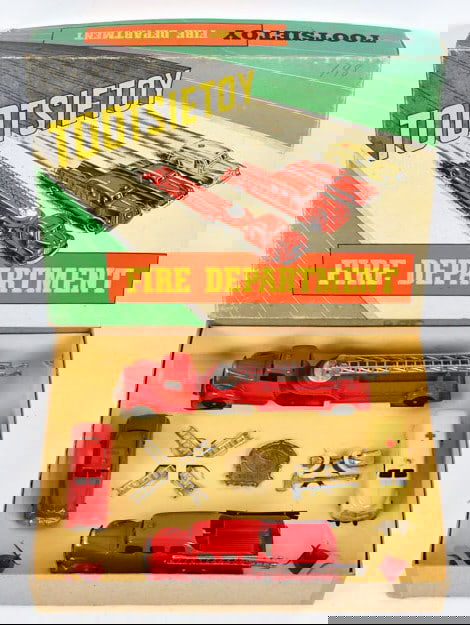 Tootsietoy #5211 Fire Department Truck Set In Box (1 of 12)