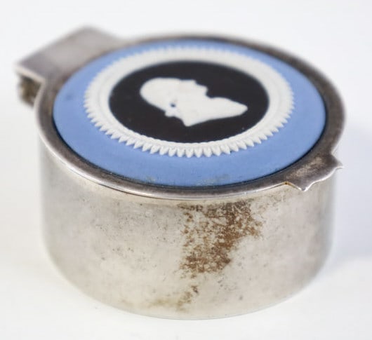 Wedgwood George Washington Silver Pill Box: Churchill Mint sterling silver Wedgwood Portrait Cameo pill box featuring a three color cameo of George Washington. The pill box is part of the Bicentennial of American Independence series and is numb
