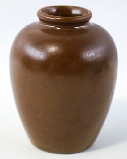 Teco Arts & Crafts Brown Experimental Glaze Vase: TECO Arts & Crafts Vase with a brown experimental glaze. The vase is shape #200 and has the incised TECO mark. Measures 4-1/4" tall with a 3" diameter. Nice condition.