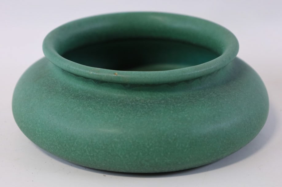 TECO Arts & Crafts Matte Green Squat Vase (1 of 10)
