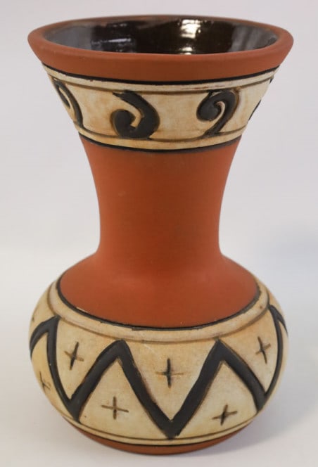 Weller "Suevo" Pattern Pottery Vase (1 of 7)