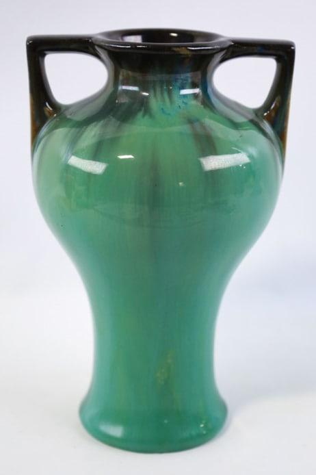 Fulper Glossy Green 2-Handled Pottery Vase (1 of 8)