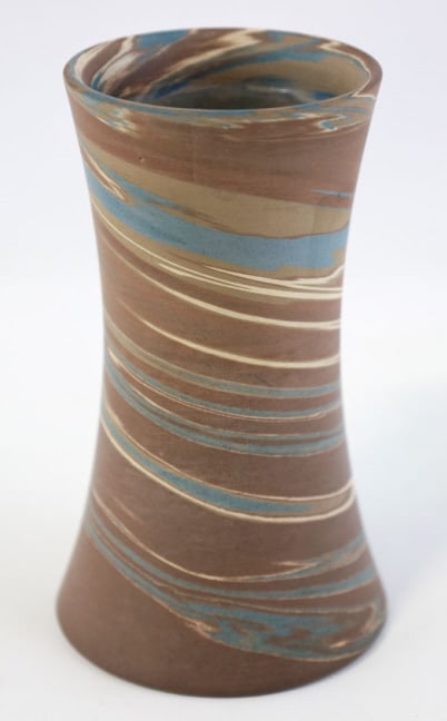Niloak Mission Swirl 5-1/4" Pottery Vase (1 of 7)