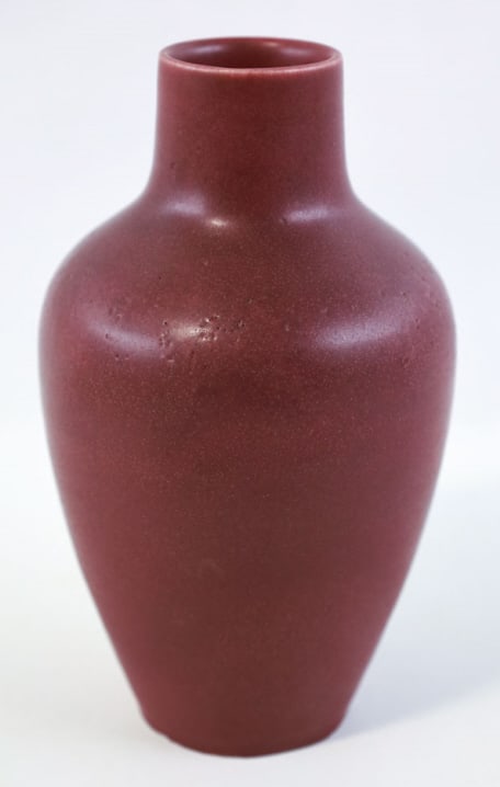 1922 Rookwood Matte Deep Red Pottery Vase #905E (1 of 8)