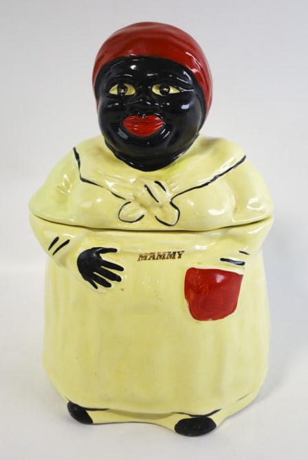 1940's Pearl China Co. Mammy Cookie Jar: Scarce 1940's Pearl China Co. Mammy Cookie Jar. The jar is in nice condition with very nice paint. Looks like it has a factory paint touch-up under her neck. Overall measures approx. 10-1/2" tall x 7"