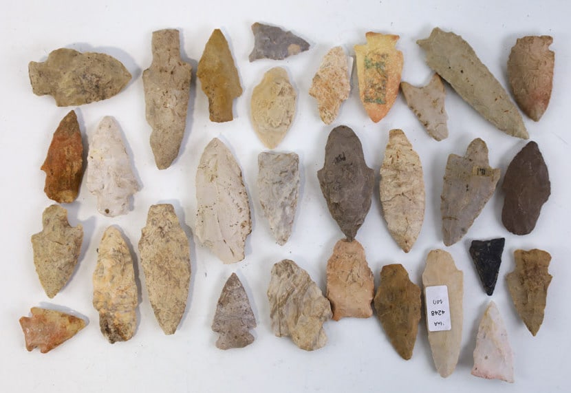 Lot Of 30 Native American Arrowheads (1 of 5)