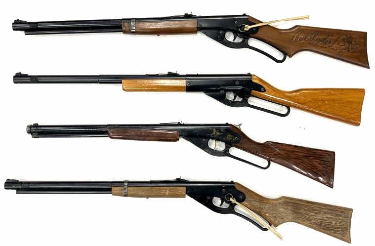 4 Vintage Daisy BB Lever Action Rifles.: 4 Vintage Daisy BB Lever action Rifles. This lot includes Daisy model 1938B Red Ryder, model 94, model 95B and model 1938 B Red Ryder. Rifles are in nice used condition showing use and wear.