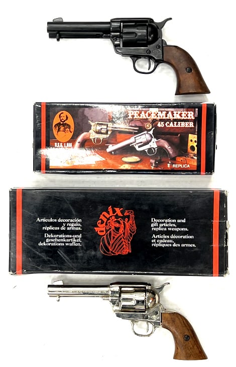 2 Denix BKA98 Replica Revolvers in Boxes.: 2 Denix BKA98 Replica Revolvers in Box. Replica Revolvers are in very nice condition in the boxes. One revolver is black in color and the other is chrome.