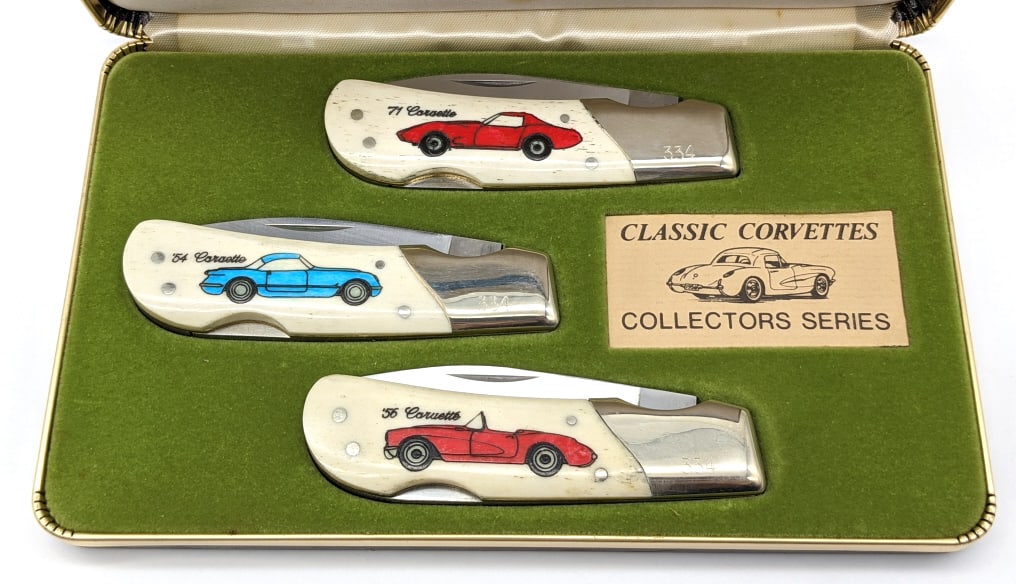 Frost Cutlery Classic Cars Lock Back Knife Set: Frost Cutlery Classic Cars Lock Back Knife Set. Set includes three smooth bone lock back knives with various model Corvettes carved into the handles, and production number 334 carved into the bolsters