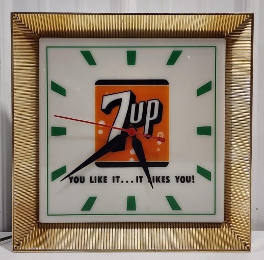 API 7up Lighted Advertising Clock (1 of 9)