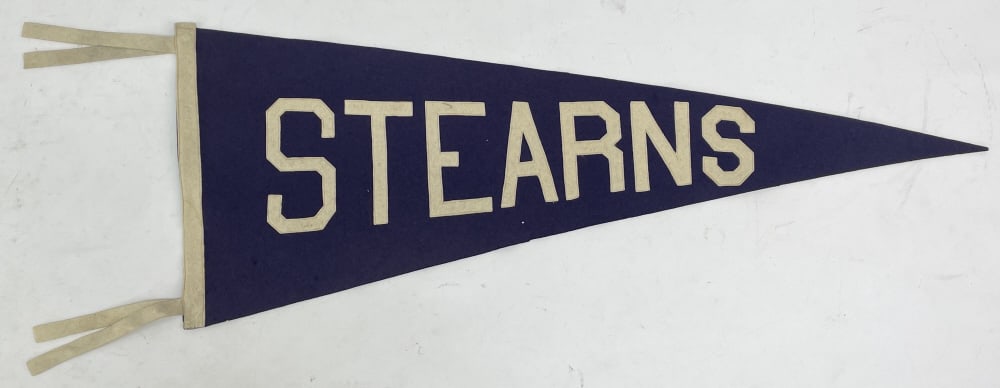 Early Stearns Automobile Dealer Felt Pennant (1 of 8)