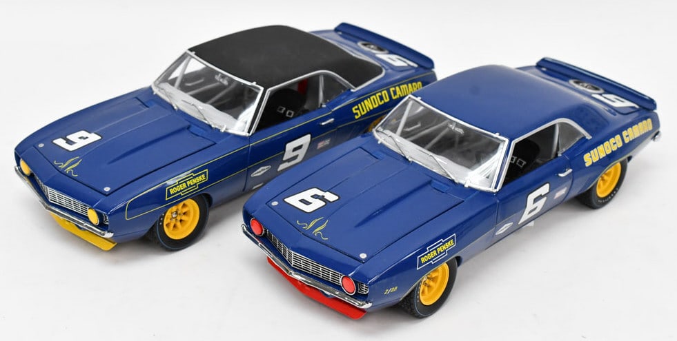 Lot of (2) 1:18 GMP Chevrolet Camaros (1 of 8)