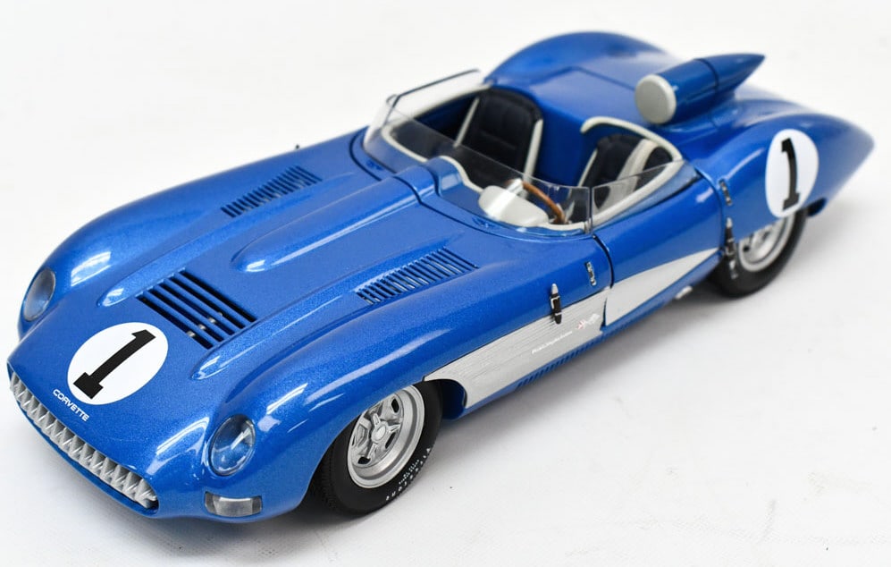 1:18 Die-Cast Autoart 1957 Corvette SS #1 (1 of 2)