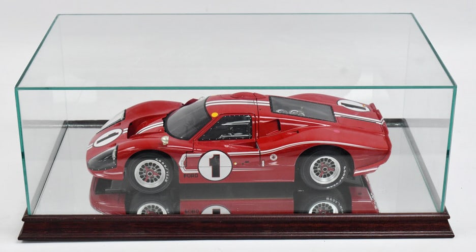 1:12 GMP AJ Foyt / Dan Gurney Ford GT40 #1: 1:12 Scale die-cast GMP Ford GT40 #1 Red 1969 Le Mans AJ Foyt / Dan Gurney. Display case included. The car has light dust and wear from display.REF#JGP7115
