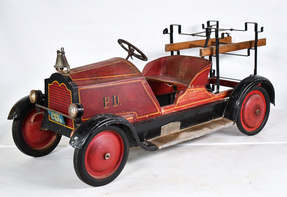 Early Gendron Fire Department Ladder Truck Pedal (1 of 11)