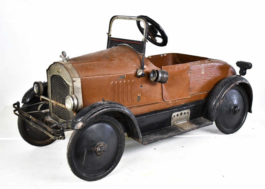 Early Toledo Shaft Drive Pedal Car (1 of 20)
