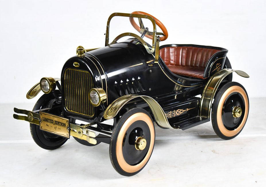 Contemporary Classics Deluxe Roadster Pedal Car Auction