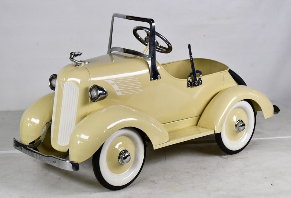 Restored Steelcraft Pontiac Pedal Car (1 of 10)