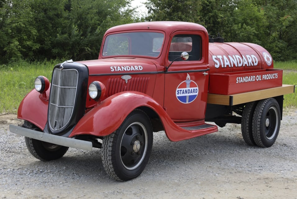 1935 Ford Model 18 Standard Oil Fuel Tanker (1 of 20)