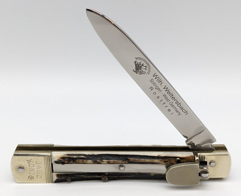 Wilh. Weltersbach Solingen Stag Leverlock Knife: Wilh. Weltersbach Solingen Stag Leverlock Knife. Knfie is in very nice condition and features a polished blade with etched branding. Blade spring is strong and locks open tight. Blade measures 3-5/8in