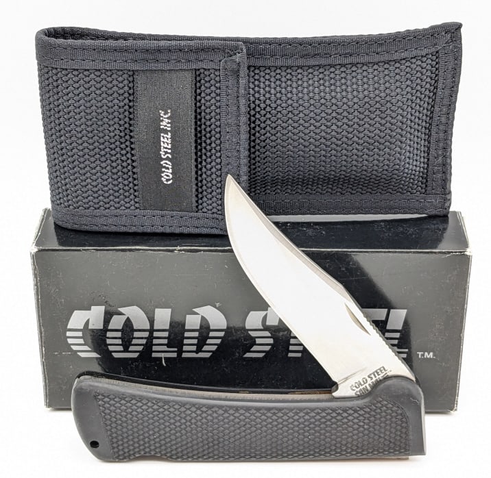 NIB San Mai Cold Steel Clip Mate Folding Knife: NIB San Mai Cold Steel Clip Mate Folding Knife w/ Case. Features a clip point blade, and checkered rubber handle. Knife is in new condition. Overall length of 4-5/8in when closed.