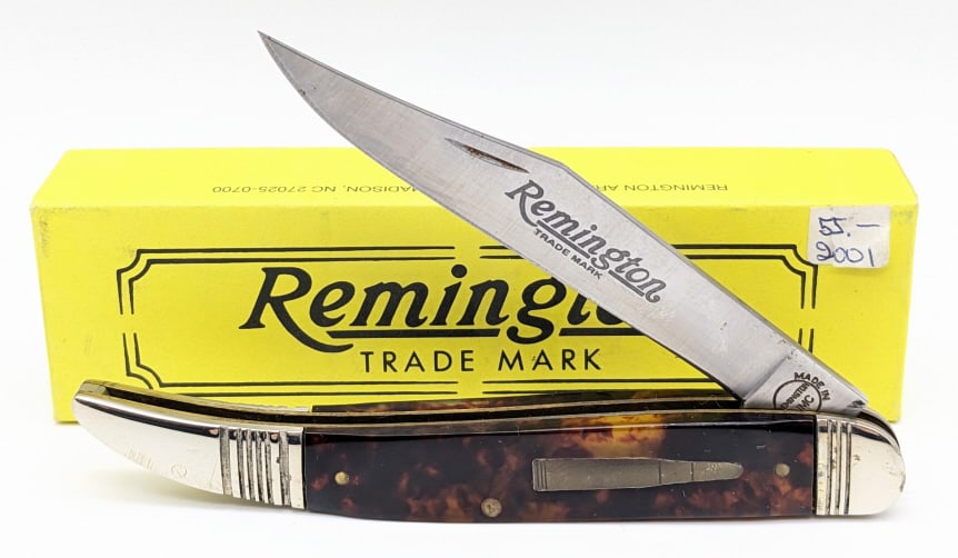 Ltd 2001 Remington The Mariner Bullet Knife w/ Box: Ltd 2001 Remington The Mariner Bullet Knife R-1615T w/ Box. Features celluloid tortoise shell handle scales and is in like new condition. Overall length of 5in when closed.