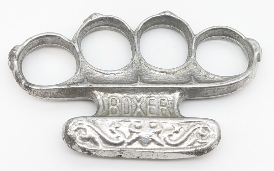 Vintage Boxer Studded Aluminum Knuckle Dusters: Vintage Boxer Studded Aluminum Knuckle Dusters. Knuckles are in nice condition with some wear from age. Measures 4-1/4in across. Please check your local laws before bidding. We will not ship to areas 