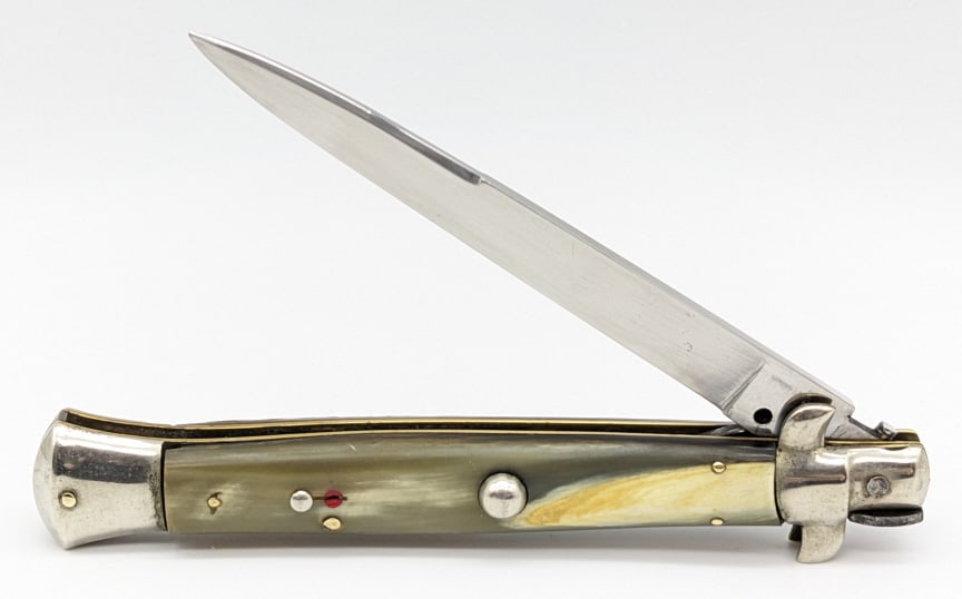 C Jul Herbertz Import 3 Stiletto Switchblade Knife: C Jul Herbertz Import 3 Rostfrei Stiletto Switchblade Knife. Knife is in nice condition with a polished blade, some dings and tarnish on the bolsters from handling, horn handle scales, and swing guard