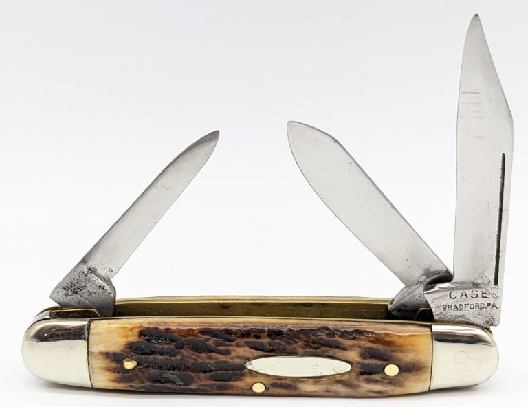 1905-20 Case XX Jig Bone Cattle Knife 6345: 1905-20 Case XX Jig Bone Cattle Knife 6345. Knife is in used condition with polished blades with material loss and pitting at the tangs, polished bolsters with some scuffs, and polished shield with re