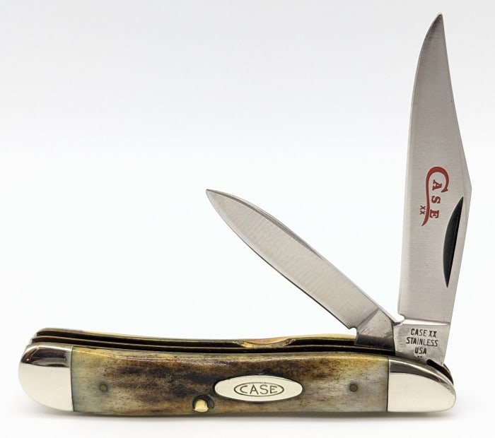 1978 Case XX Second Cut Stag Peanut Knife 5220: 1978 Case XX Second Cut Stag Peanut Knife 5220. Knife is in very nice condition with light wear on the bolsters from handling. Overall length of 2-7/8in when closed.