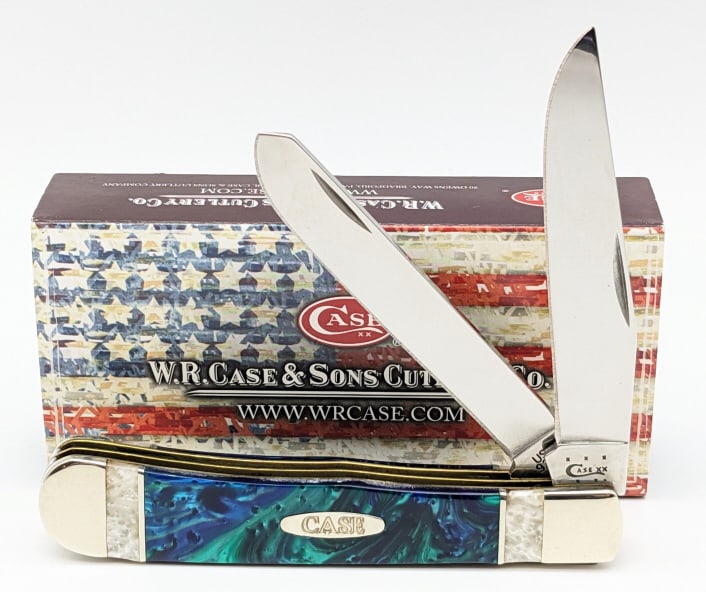 2014 Case XX Blue & White Swirl Kirinite Tarpper: 2014 Case XX Blue & White Swirl Kirinite Tarpper 9254 w/ Box. Knife is in like new condition. Overall length of 4-1/4in when closed.
