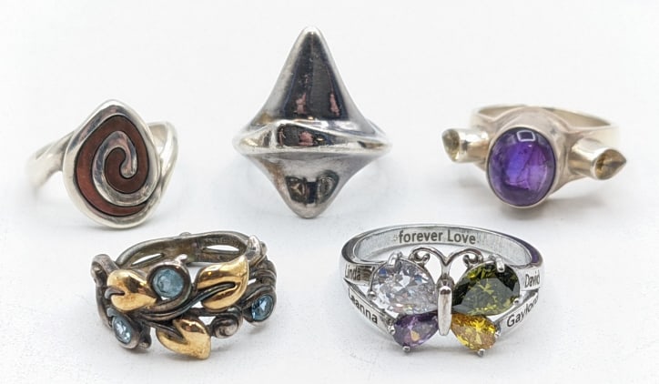 Lot Of Five Ladies Sterling Silver Rings (1 of 8)