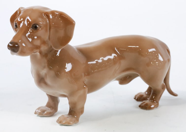 Bing & Grondahl Porcelain Dachshund Figurine #1752 (1 of 7)