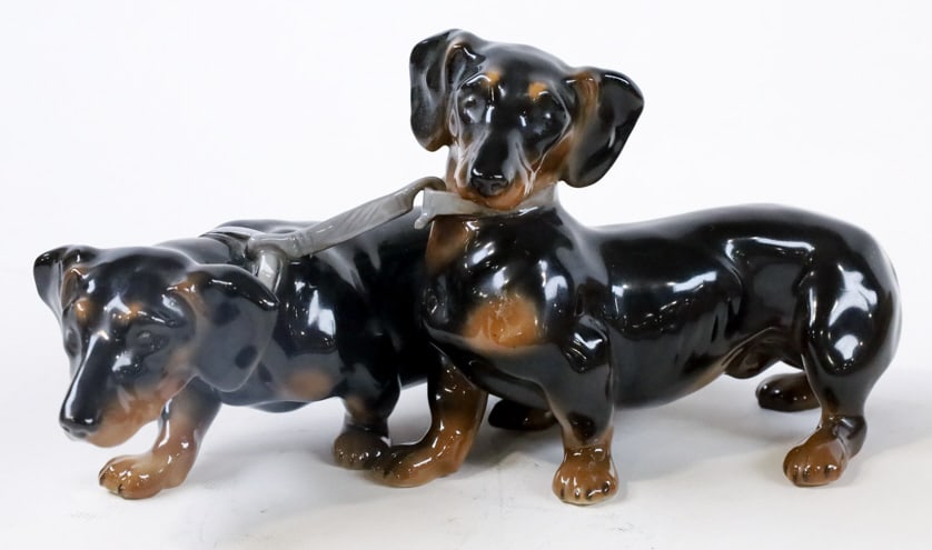 Heubach Porcelain Two Dachshunds Figurine (1 of 7)