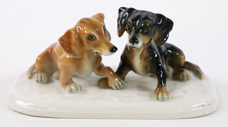 Unterweissbach Dachshund Puppies Fiqurine (1 of 8)