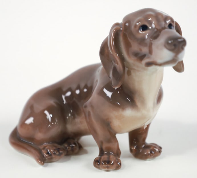 Dahl-Jensen Porcelain Dachshund Sitting Figurine (1 of 8)