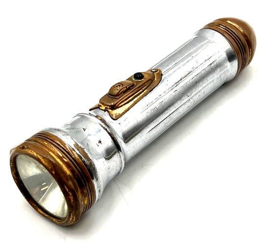 Vintage Winchester Flashlight Case # 1814: Vintage Winchester Flashlight Case # 1814. This vintage Winchester is in nice used condition. Winchester flashlight measures 8 inches long. Inside of flashlight is clean. Some dents on the endcap. Ver